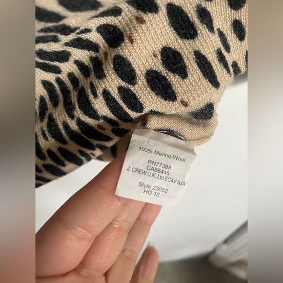 J. Crew Teddy Sweater 100% Merino Wool Size XS - Picture 5 of 5